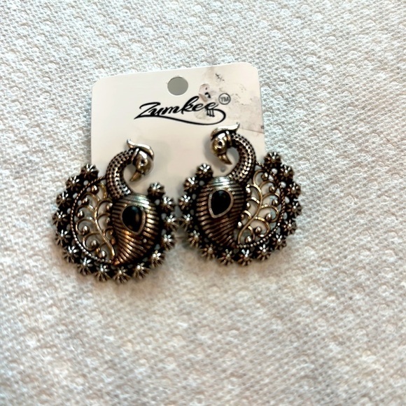 Peacock Black Metal Earrings - Picture 3 of 4